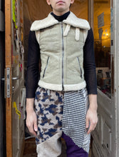 Load image into Gallery viewer, Collection privee? Sheepskin vest
