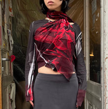 Load image into Gallery viewer, Christoph Broich scarf docking top in red and grey
